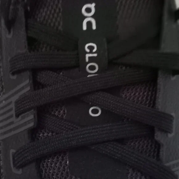 'On Cloud' Shoe Black/Eclipse size 9.5 EUC #5598626 - Picture 14 of 16